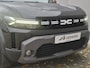 Dacia Duster 1.6 Hybrid 140 Extreme Automaat / Pack winter / Navigatie via Apple Carplay of Android Auto / Stuur-, Stoel en Voorruitverwarming / Achteruitrijcamera / Cruise control / Keyless Entry/Start / Climate control /