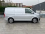Volkswagen Transporter 2.0 TDI L1H1 28 Bulli | Trekhaak | 2 stoelen | Lederen bekleding | Groot Navi | Camera achter | Achterklep met ruit |