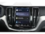 Volvo XC60 B5 Plus Dark | Incl. 12 maanden garantie | Trekhaak | Cruise Control | Verwarmde stoelen | Verwarmd stuurwiel | Apple Carplay/Android Auto | Elektrisch verstelbare voorstoelen | Elektrisch bedienbare achterklep | Lichtmetalen velgen | Bluetooth | DAB
