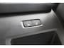 Volvo XC60 B5 Plus Dark | Incl. 12 maanden garantie | Trekhaak | Cruise Control | Verwarmde stoelen | Verwarmd stuurwiel | Apple Carplay/Android Auto | Elektrisch verstelbare voorstoelen | Elektrisch bedienbare achterklep | Lichtmetalen velgen | Bluetooth | DAB
