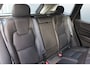 Volvo XC60 B5 Plus Dark | Incl. 12 maanden garantie | Trekhaak | Cruise Control | Verwarmde stoelen | Verwarmd stuurwiel | Apple Carplay/Android Auto | Elektrisch verstelbare voorstoelen | Elektrisch bedienbare achterklep | Lichtmetalen velgen | Bluetooth | DAB