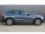 Volvo XC60 B5 Plus Dark | Incl. 12 maanden garantie | Trekhaak | Cruise Control | Verwarmde stoelen | Verwarmd stuurwiel | Apple Carplay/Android Auto | Elektrisch verstelbare voorstoelen | Elektrisch bedienbare achterklep | Lichtmetalen velgen | Bluetooth | DAB