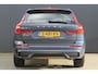 Volvo XC60 B5 Plus Dark | Incl. 12 maanden garantie | Trekhaak | Cruise Control | Verwarmde stoelen | Verwarmd stuurwiel | Apple Carplay/Android Auto | Elektrisch verstelbare voorstoelen | Elektrisch bedienbare achterklep | Lichtmetalen velgen | Bluetooth | DAB