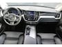 Volvo XC60 B5 Plus Dark | Incl. 12 maanden garantie | Trekhaak | Cruise Control | Verwarmde stoelen | Verwarmd stuurwiel | Apple Carplay/Android Auto | Elektrisch verstelbare voorstoelen | Elektrisch bedienbare achterklep | Lichtmetalen velgen | Bluetooth | DAB
