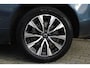 Volvo XC60 B5 Plus Dark | Incl. 12 maanden garantie | Trekhaak | Cruise Control | Verwarmde stoelen | Verwarmd stuurwiel | Apple Carplay/Android Auto | Elektrisch verstelbare voorstoelen | Elektrisch bedienbare achterklep | Lichtmetalen velgen | Bluetooth | DAB