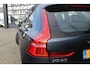 Volvo XC60 B5 Plus Dark | Incl. 12 maanden garantie | Trekhaak | Cruise Control | Verwarmde stoelen | Verwarmd stuurwiel | Apple Carplay/Android Auto | Elektrisch verstelbare voorstoelen | Elektrisch bedienbare achterklep | Lichtmetalen velgen | Bluetooth | DAB