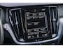 Volvo V60 T6 Recharge AWD R-Design | Trekhaak | Adaptive cruise control | Navigatie | Harman/Kardon | Stoel- Stuur-verw | BLIS | 360 camera | Actieve LED koplampen | Gelamineerde zijruiten | Apple Carplay / Android Auto |