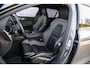 Volvo V60 T6 Recharge AWD R-Design | Trekhaak | Adaptive cruise control | Navigatie | Harman/Kardon | Stoel- Stuur-verw | BLIS | 360 camera | Actieve LED koplampen | Gelamineerde zijruiten | Apple Carplay / Android Auto |