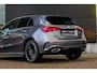 Mercedes-Benz A-klasse A 250e Automaat AMG Line | Nightpakket | Panoramadak | LED | Sfeerverlichting | Stoelverwarming | Keyless-Go | Parktronic met camera