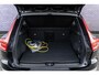 Volvo XC40 1.5 T5 Twin Engine Inscription | Schuif- / Kanteldak | Getint Glas | Parkeer Camera | Parkeersensoren Voor + Achter | Stoel - / Stuurverwarming  | Cruise Control | Volvo On Call |