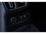 Volvo XC40 1.5 T5 Twin Engine Inscription | Schuif- / Kanteldak | Getint Glas | Parkeer Camera | Parkeersensoren Voor + Achter | Stoel - / Stuurverwarming  | Cruise Control | Volvo On Call |