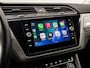 Volkswagen Touran 1.4 TSI Sportline 7 Persoons 150Pk (APPLE CARPLAY, GROOT NAVI, CLIMATE, CAMERA, GETINT GLAS, SPORTSTOELEN, ADAPTIVE CRUISE, PARKEERSENSOREN, ELEK PAKKET, NIEUWE APK, NIEUWSTAAT)