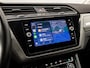 Volkswagen Touran 1.4 TSI Sportline 7 Persoons 150Pk (APPLE CARPLAY, GROOT NAVI, CLIMATE, CAMERA, GETINT GLAS, SPORTSTOELEN, ADAPTIVE CRUISE, PARKEERSENSOREN, ELEK PAKKET, NIEUWE APK, NIEUWSTAAT)