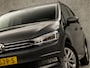 Volkswagen Touran 1.4 TSI Sportline 7 Persoons 150Pk (APPLE CARPLAY, GROOT NAVI, CLIMATE, CAMERA, GETINT GLAS, SPORTSTOELEN, ADAPTIVE CRUISE, PARKEERSENSOREN, ELEK PAKKET, NIEUWE APK, NIEUWSTAAT)