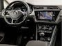 Volkswagen Touran 1.4 TSI Sportline 7 Persoons 150Pk (APPLE CARPLAY, GROOT NAVI, CLIMATE, CAMERA, GETINT GLAS, SPORTSTOELEN, ADAPTIVE CRUISE, PARKEERSENSOREN, ELEK PAKKET, NIEUWE APK, NIEUWSTAAT)