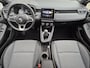 Renault Clio 1.0 TCe 90 Techno Handgeschakeld / Pack winter / Allseason banden / Navigatie via Apple Carplay of Android Auto / Achteruitrijcamera / Stuur-, en Stoelverwarming / Keyless Entry/Start / Cruise control / Draadloze telefoon lader /