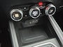 Renault Clio 1.0 TCe 90 Techno Handgeschakeld / Pack winter / Allseason banden / Navigatie via Apple Carplay of Android Auto / Achteruitrijcamera / Stuur-, en Stoelverwarming / Keyless Entry/Start / Cruise control / Draadloze telefoon lader /