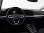 Volkswagen Golf 1.0 eTSI Life | Achteruitrijcamera | Navigatie | Adaptieve cruise control | Sfeerverlichting | Draadloze telefoonlader | CarPlay |