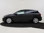 Volkswagen Golf 1.0 eTSI Life | Achteruitrijcamera | Navigatie | Adaptieve cruise control | Sfeerverlichting | Draadloze telefoonlader | CarPlay |