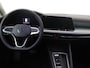 Volkswagen Golf 1.0 eTSI Life | Achteruitrijcamera | Navigatie | Adaptieve cruise control | Sfeerverlichting | Draadloze telefoonlader | CarPlay |