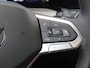 Volkswagen Golf 1.0 eTSI Life | Achteruitrijcamera | Navigatie | Adaptieve cruise control | Sfeerverlichting | Draadloze telefoonlader | CarPlay |