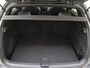 Volkswagen Golf 1.5 eTSI R-Line | Panoramadak | Navigatie | Parkeersensoren | Adaptieve cruise control | Sfeerverlichting | CarPlay | Draadloze telefoonlader |