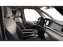 Volkswagen Multivan Bulli L2 1.5 Ehybrid 180kW 245 pk DSG 4 motion | Versterkte kunststof vloerbedekking in houtlook | Multifunctionele verschuifbare tafel in passagiersruimte | Navigatiesysteem '' Discover Pro'' | Privacy Plus glas (90%) vanaf B-stijl |