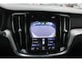 Volvo V60 2.0 B4 R-Design / Trekhaak / Panoramadak / 360Camera / Head-up / Luxe Leder / 19'' / Harman Kardon / Keyless / CarPlay / Stuur+Stoelverwarming / DAB / ACC
