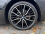 BMW 1-Serie 118i / Dealer onderhouden / M-Sport / Panorama schuifdak / HUD / Adaptieve CC / Harman Kardon / Alcantara Sportstoelen / 19" / Camera /