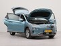 Hyundai Kona Electric EV Premium 64 kWh | Vaste trekhaak | Navigatie | Lederen bekleding | Electr.voorstoelen | Apple Carplay | Parkeersensoren voor en achter |