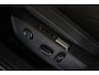 Volkswagen Golf 1.5 eTSI Style Camera | IQ Light | Memorystoel | Carplay | Stoelverw. | Adapt. Cruise | 17" LMV | PDC V+A