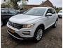 Volkswagen T-Roc 1.5 TSI Style Business. Dealer onderhouden. Navi, adap.cruise, camera, carplay, elek a.klep, etc. Prijs rijklaar.