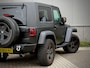 Jeep Wrangler 3.8i Sport Automaat | XRC Bumpers | Mopar Zijschermen | Rollcage | LED | Afneembaar Dak | Custom Uitlaat | Apple Carplay | 4-Zits | Offroadbanden | Hardtop