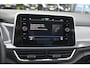 Volkswagen T-Roc 1.5 TSI R-Line Bns/ dsg/stoelvrw/clima/iq light/carplay