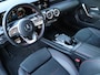 Mercedes-Benz A-klasse 180 AMG Line 136 Pk | Widescreen | Stoelverwarming | Matrix LED | Camera | Sfeerverlichting | Apple carplay & Android Auto |