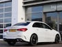 Mercedes-Benz A-klasse 180 AMG Line 136 Pk | Widescreen | Stoelverwarming | Matrix LED | Camera | Sfeerverlichting | Apple carplay & Android Auto |