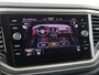 Volkswagen T-Roc 1.0 TSI Style | Navigatie | Adaptieve cruise control | CarPlay | Parkeersensoren | Draadloze telefoonlader | Climate control |