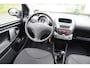 Peugeot 107 1.0 68PK 5D Access Pack Accent AIRCO