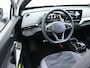 Volkswagen ID.4 Pro 77 kWh 174 PK | Navigatie | Stoelverwarming | Stuurverwarming | Camera | Adaptive Cruise Control | Zwart dak | Apple Carplay | Android Auto | Lichtmetalen velgen |