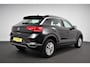 Volkswagen T-Roc 1.5 TSI 150pk DSG Style Team Navigatie Climate Control DAB Adaptive Cruise control Elektrisch bedienbare achterklep