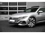 Volkswagen Arteon Shooting Brake 1.4 TSI eHybrid R-Line Business | Panorama Dak | Trekhaak |
