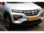 Dacia Spring Comfort Plus 27 kWh - LEDER INTERIEUR, CAMERA, CRUISE CONTROL, 230KM ACTIERADIUS!