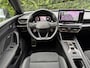 CUPRA Leon Sportstourer 1.5 eTSI Performance l PANO-DAK l ACC l BLIS l CAMERA l ECC l LED l NAVI l SCHAALSTOELEN l 11.000km
