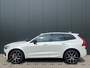 Volvo XC60 T8 Twin Engine AWD Polestar Engineered | Panoramadak | Head-up Display | Stoel & Stuurwiel verwarming | Harman Kardon | BLIS | Adaptieve Cruise Control | 360º Camera | Keyless | 22'' Lichtmetalen Velgen |