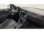 Volkswagen Tiguan 1.4 TSI 4Motion Highline Business R CAMERA TREKHAAK ECC LM CRUISE PANO.