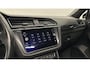 Volkswagen Tiguan 1.4 TSI 4Motion Highline Business R CAMERA TREKHAAK ECC LM CRUISE PANO.