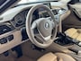BMW 3-Serie 320i Edition High Executive | Schuifdak | Leer | Nwe Ketting | EfficientDynamics | Xenon | PDC | Interesse, Proefrit? Bel of app met: 06-24 28 28 42