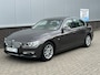 BMW 3-Serie 320i Edition High Executive | Schuifdak | Leer | Nwe Ketting | EfficientDynamics | Xenon | PDC | Interesse, Proefrit? Bel of app met: 06-24 28 28 42