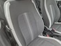 Hyundai i10 1.0 i- Comfort Handgeschakeld / Airco / Stuur-, en Stoelverwarming / Cruise control / Parkeersensoren achter / Elektrische ramen voor / DAB radio / Dealer onderhouden /