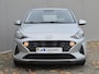 Hyundai i10 1.0 i- Comfort Handgeschakeld / Airco / Stuur-, en Stoelverwarming / Cruise control / Parkeersensoren achter / Elektrische ramen voor / DAB radio / Dealer onderhouden /